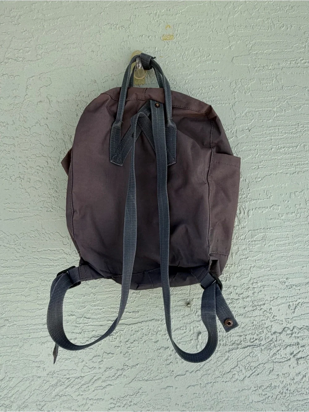 Fjallraven Kånken Backpack - Dark Brown with Red Logo